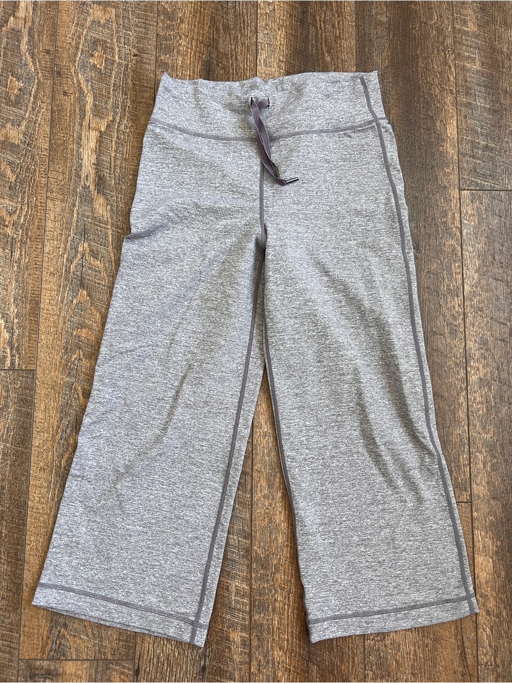 Women’s Lululemon Wide Leg Capri Pants